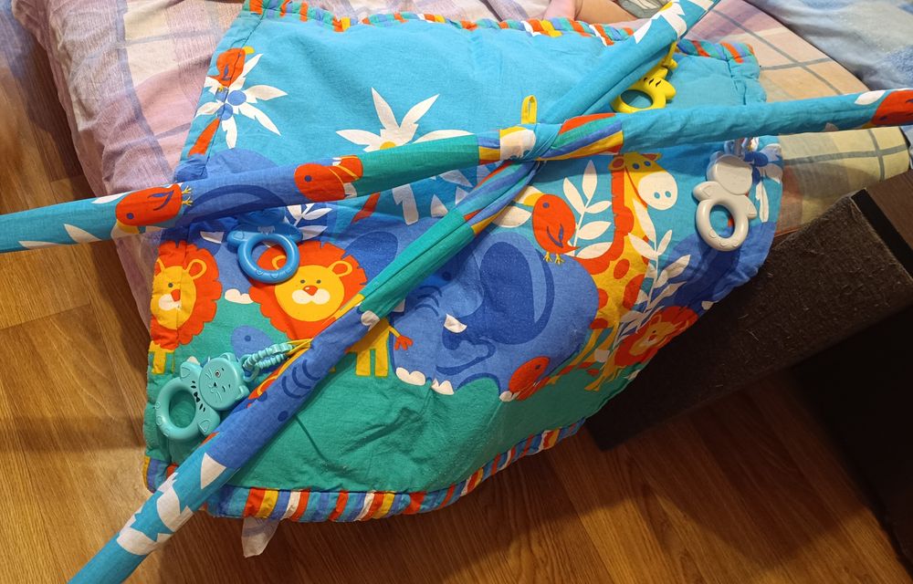 Дитячі речі, памперси, гігієна