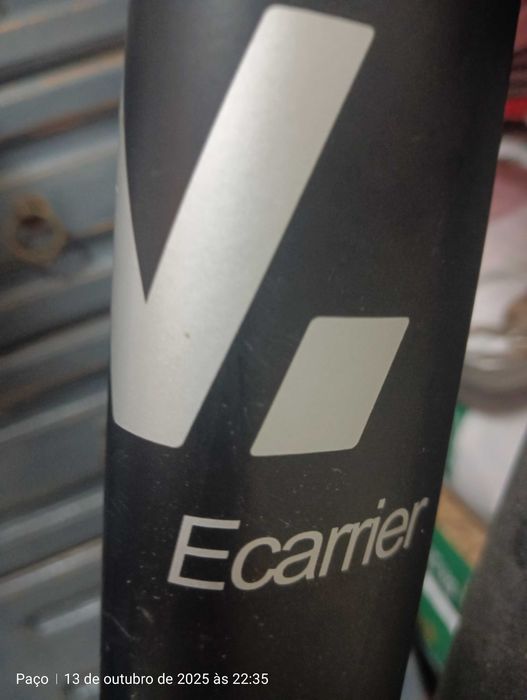 Bicicleta elétrica citadina.