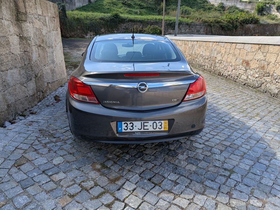 Opel Insignia 2.0 d em muito bom estado