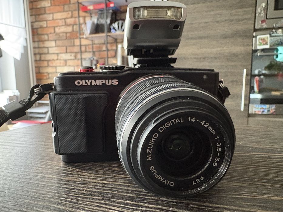 Aparat Olympus  PEN lite E-PL6 ZESTAW