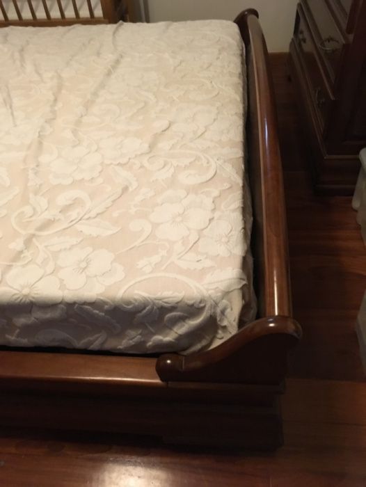 Quarto casal estilo Luís Filipe c/ colchão