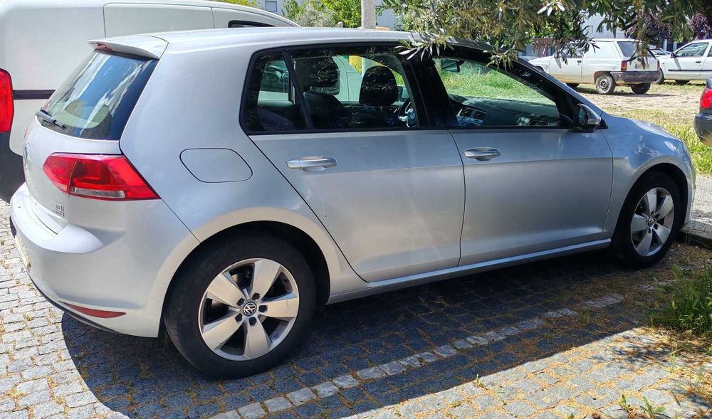 Volkswagen Golf VII 1.6 TDI Bluemotion