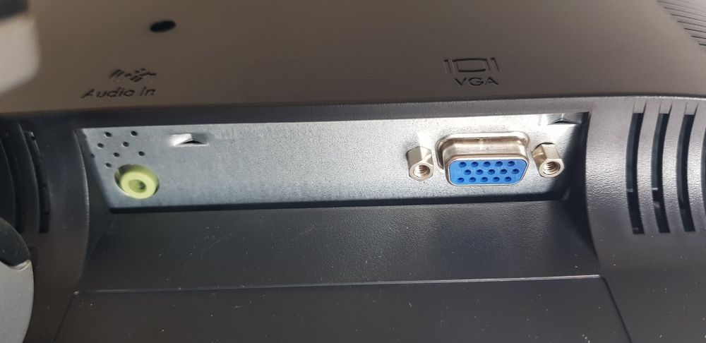 Monitor hp w1907v445759338421299206