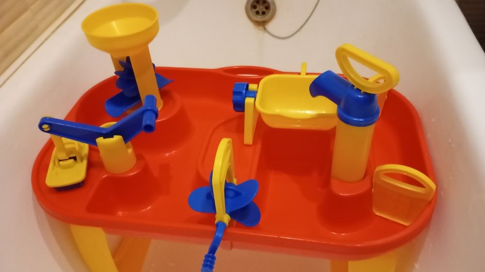 Игровой столик для ванны