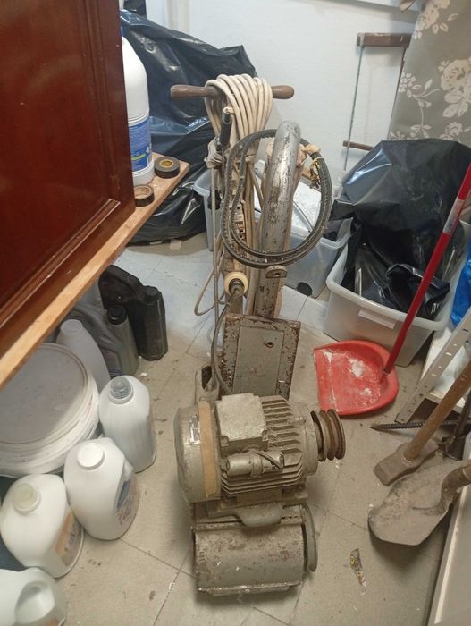 Máquina de afagar chão