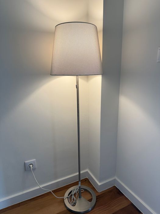 Candeeiro Ikea de chão