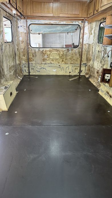 Vendo caravana vintege para restaurar