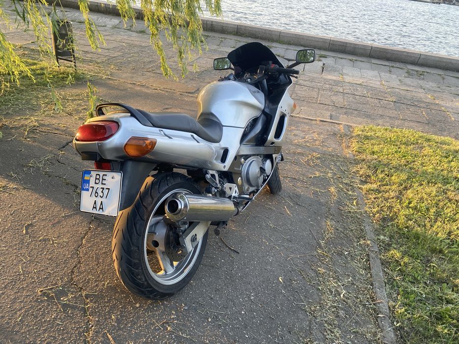Продам Kavasaki zzr400