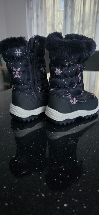 Śniegowce jak nowe, Cortina, granatowe, z futerkiem i śnieżynkami r.22