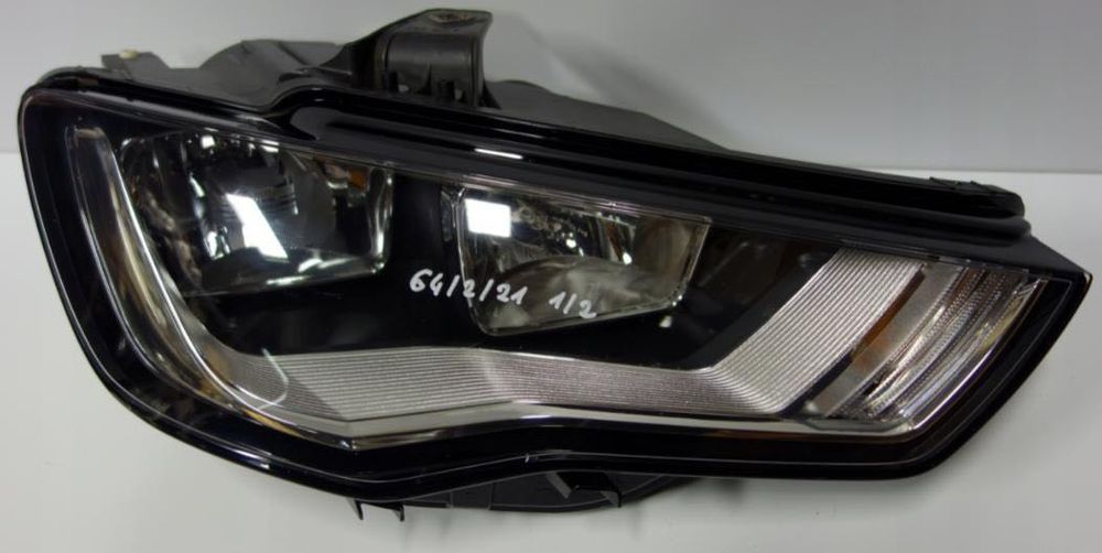 Галогенові фари Audi A3 V8 8V0941003 8V0941004