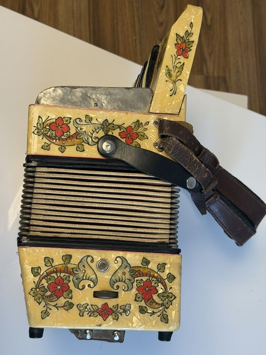 Harmonia trzyrzędowa