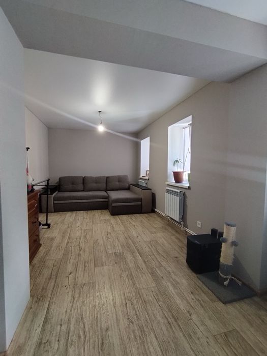 Продаж гарної частини будинку в комфортному р-ні Сєдова. Новинка!