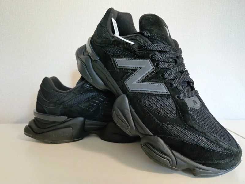 New Balance 9060 Triple Black-Rozmiar 41.5