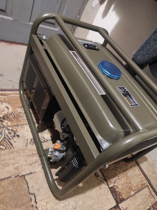 Продам Генератор 3кВт