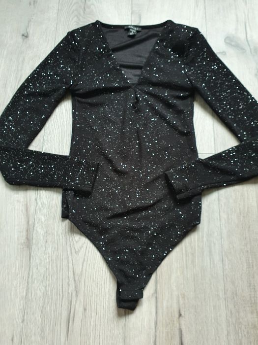 Błyszczące body amisu