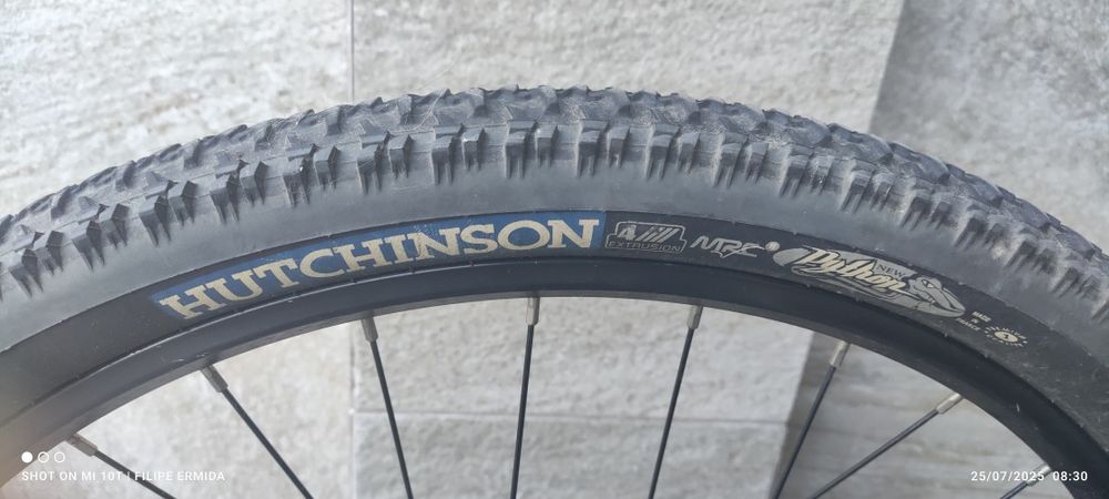 Bicicleta BTT suspensão total