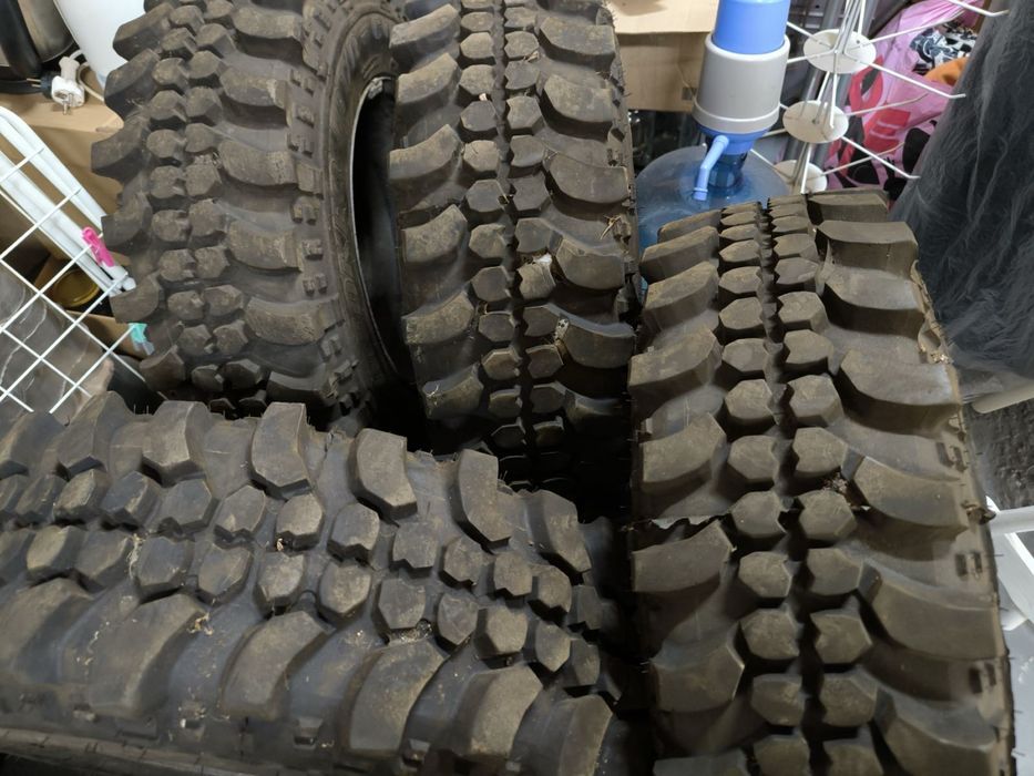 Продам шини з дисками.