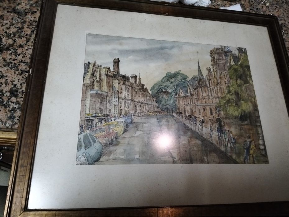 Vendo quadros  antigos  ………………………………………………………