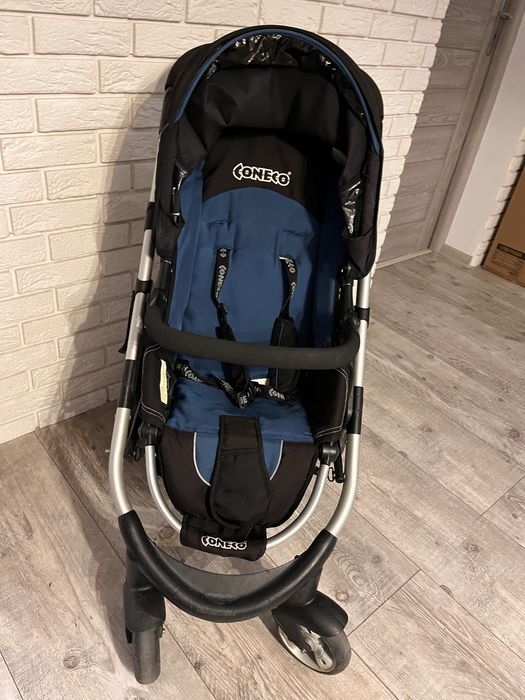 Coneco chameleon V4 wózek głęboki spacerowy parasolka