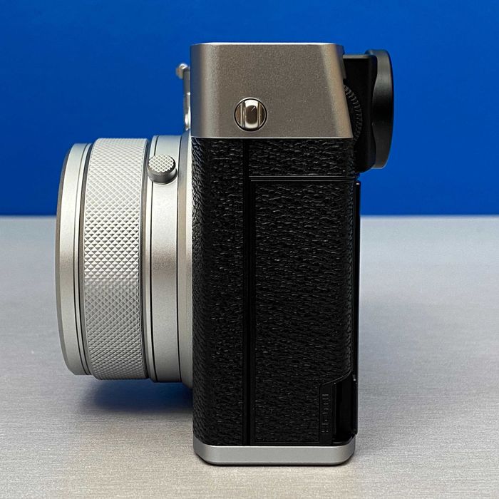 Fujifilm GFX 100RF | 102MP