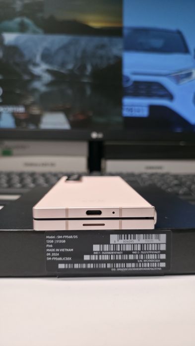 Samsung Fold6 12/512Gb, Офіційний
