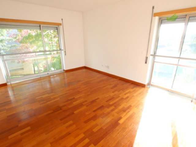 Arrenda-se T1 com piscina na Quinta do Taborda - Leiria