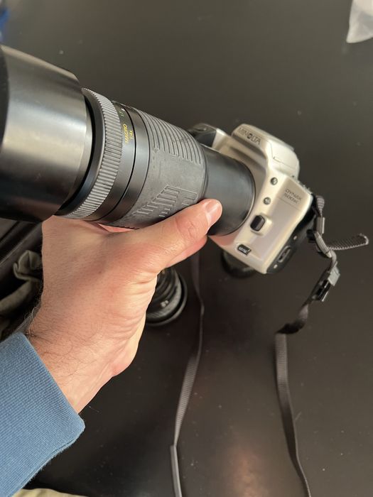 Vendo maquina fotografica minolta