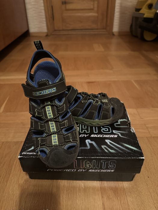 Босоніжки skechers на хлопчика 33/34розмір