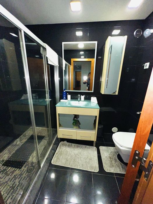 T2 equipado e parcialmente mobilado, no INFANTADO