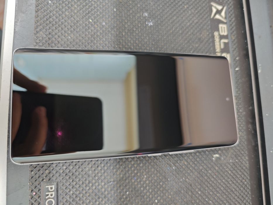 Realme GT Neo 6 SE 12/256GB.