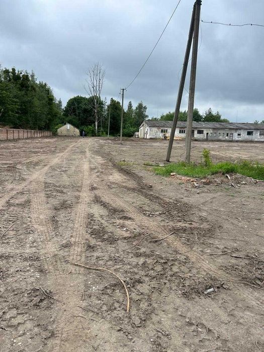 Продаж виробничо-складської комерційної бази в с.Звірів Луцького р-ну