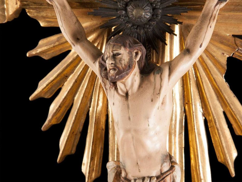 Cristo Crucificado com Resplendor em Prata