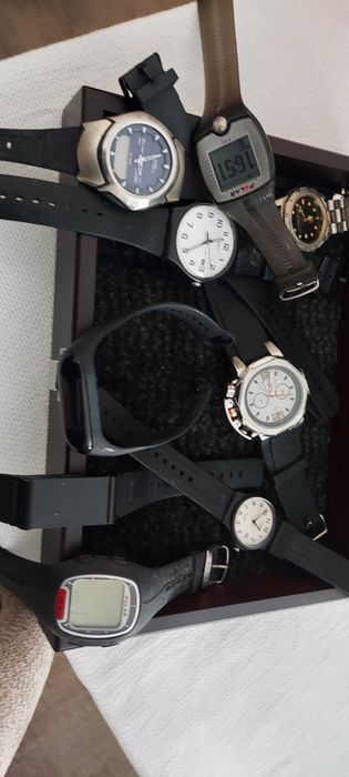 Vários relógios tenho mais artigos para vender
