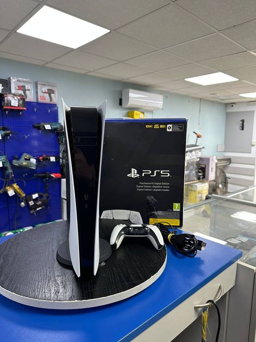 Sony PlayStation 5 Digital Edition 825gb.