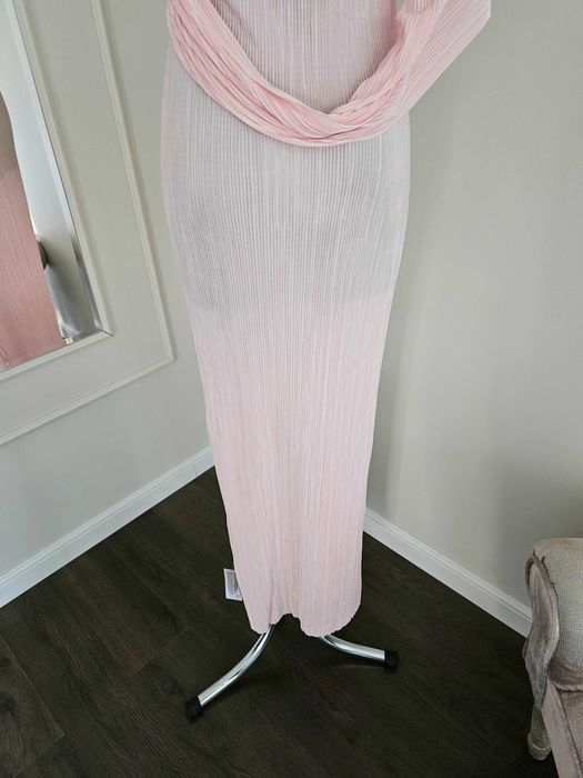 Sukienka maxi plisowana różowa Asos L 40