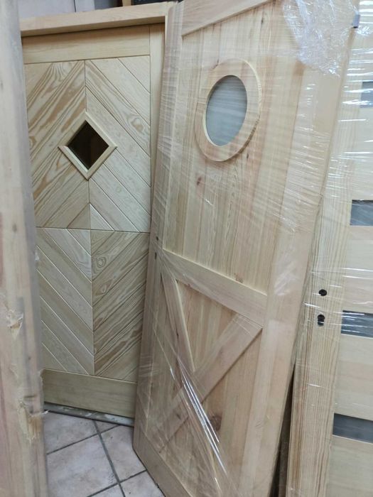 drzwi sosnowe ocieplone  Producent Od ręki