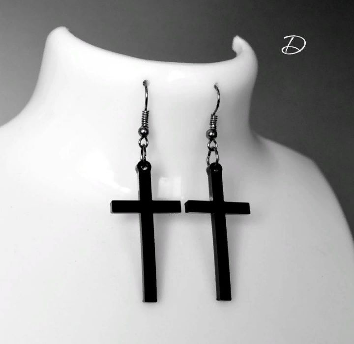 Серьги черные "Крест"