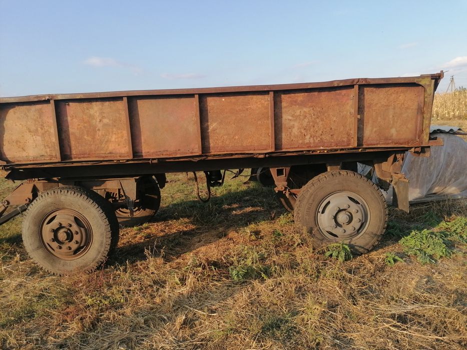 Причіп Зіловський на 6 тон.