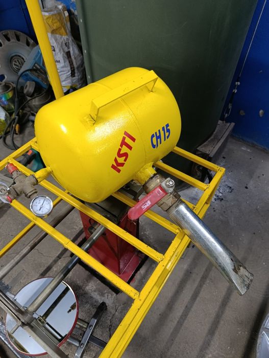 Бустер для накачування коліс