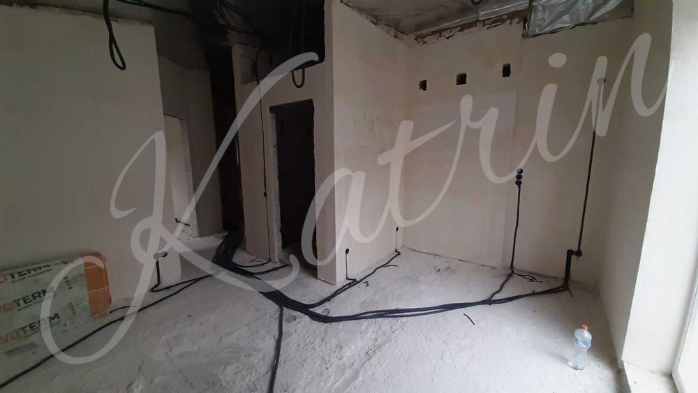 Продам 1 к квартиру клубний будинок вул. Драгоманова низ пр. Поля