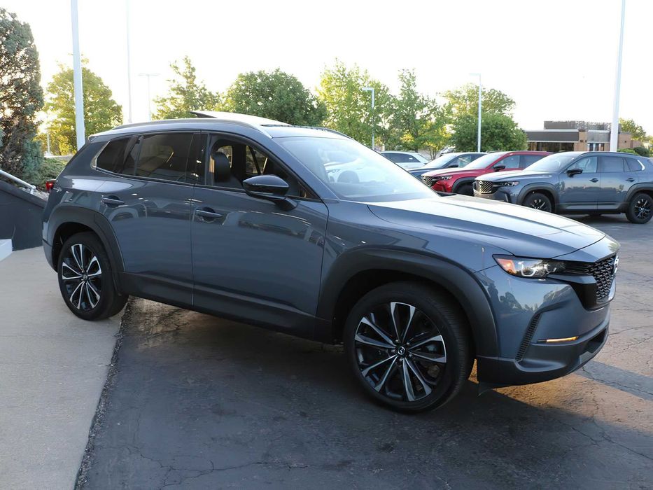 Mazda CX-50      2024