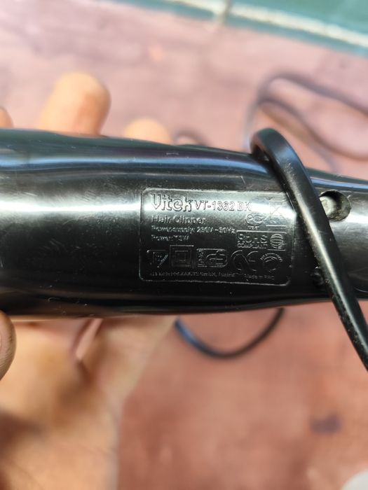 Продам машинку для стрижки Vitek