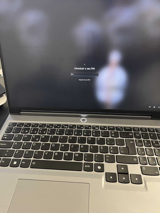 Portatil Lenovo Legion 5i 16IRX9-187 16"