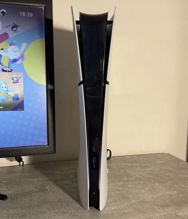 Ps5 Slim 1tb  comprada a 2 meses