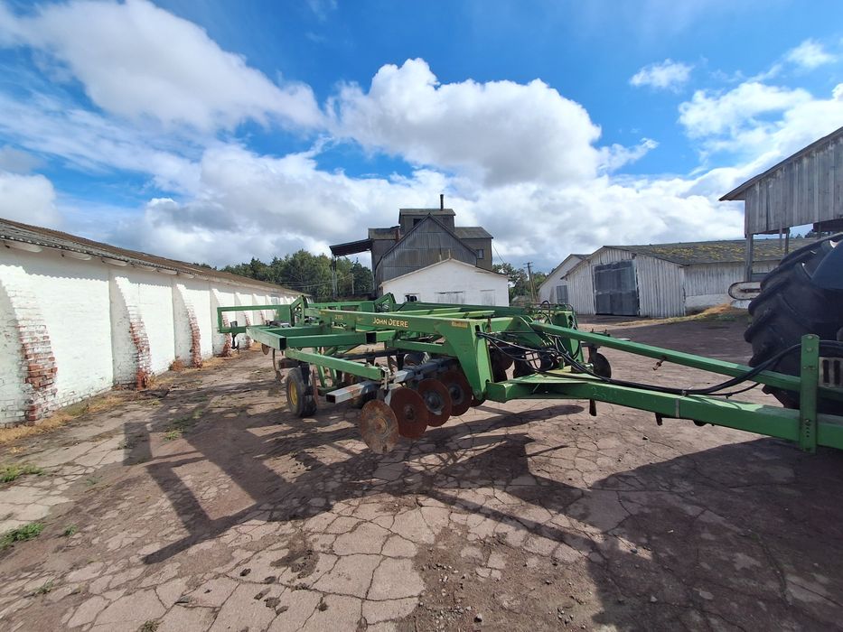 Глибокорозрохлювач John Deere 2700