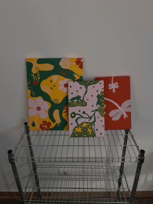 três quadros decorativos do IKEA