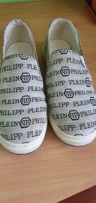 Продам слипоны Philipp plain