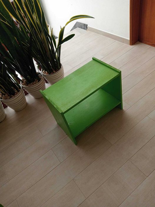 Banco verde, tenho dois