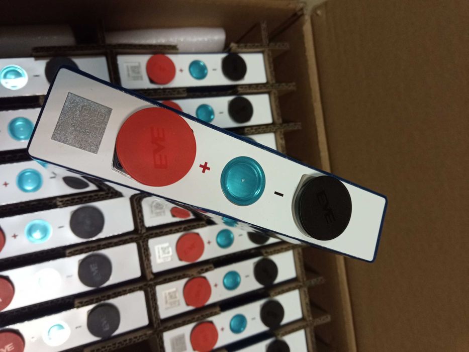 В наявності Eve LF50K 50Ah, Lifepo4, Grade A, 160Wh є наложка ФОП Київ