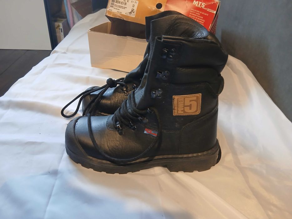 Buty robocze zimowe 42 MTS Siberia Kev BR 27cm lekkie S3